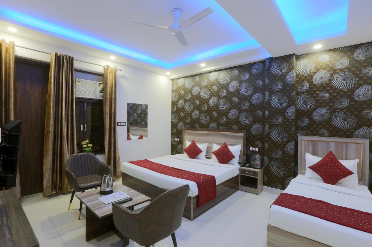 Hotel Red Velvet At Delhi Airport Ню Делхи Екстериор снимка
