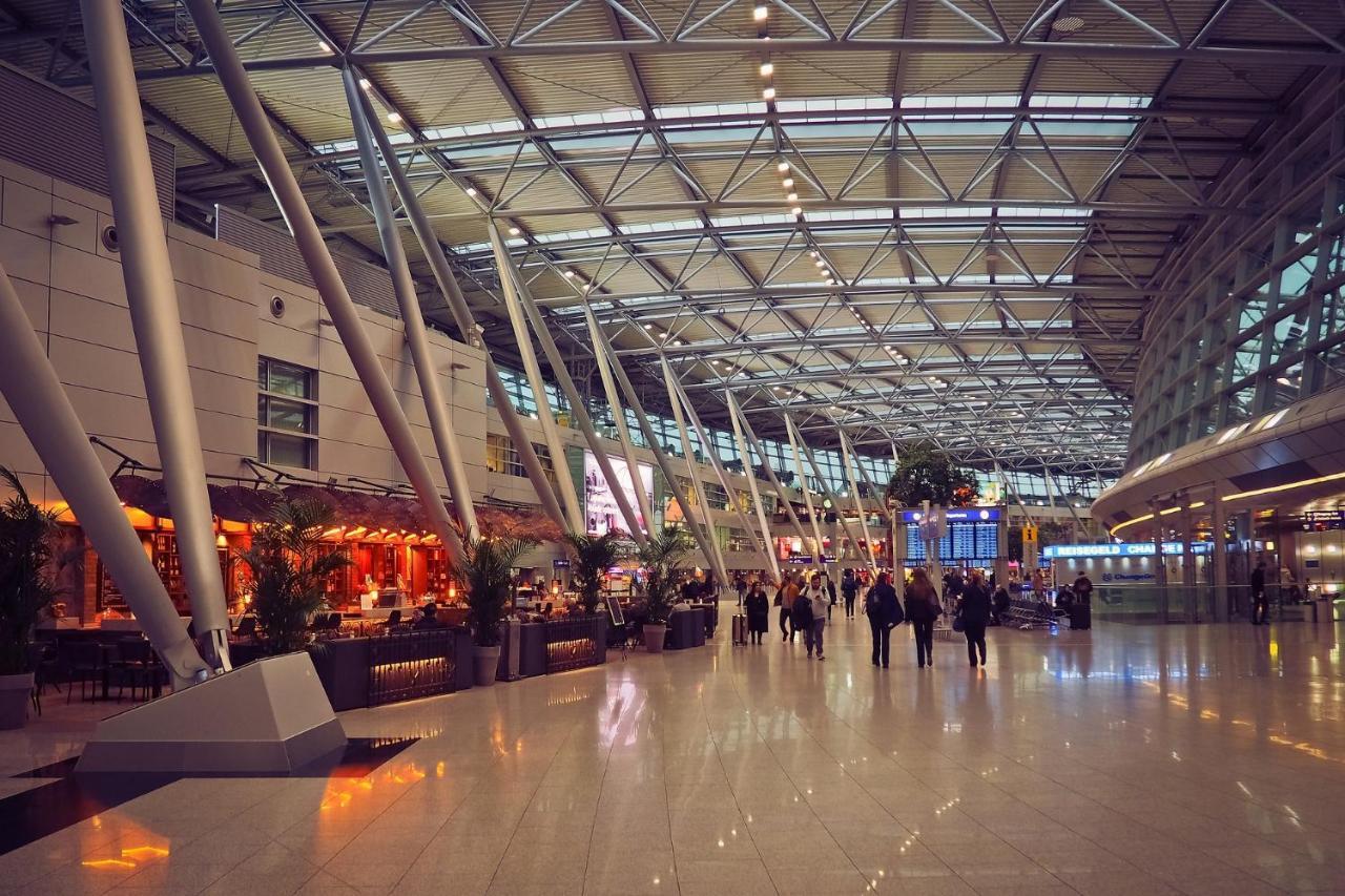 Hotel Red Velvet At Delhi Airport Ню Делхи Екстериор снимка